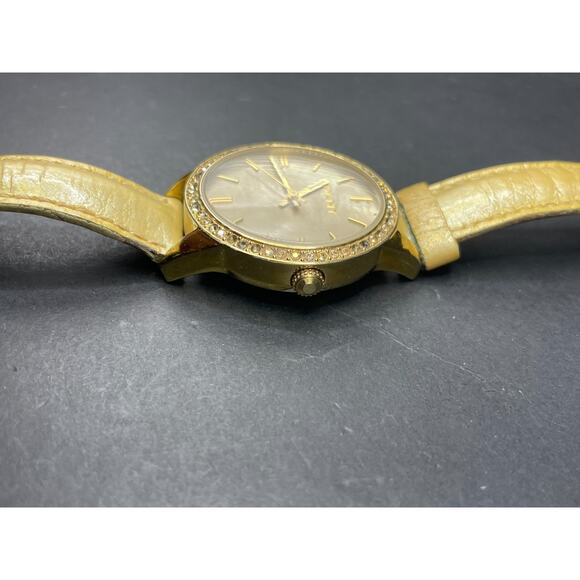 DKNY NY-4759 Mother of Pearl Dial Crystal Bezel Gold Tone Watch Leather Band main image 5